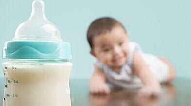 第八批嬰幼兒配方乳粉產(chǎn)品注冊獲批，5家企業(yè)15個(gè)配方通過審評